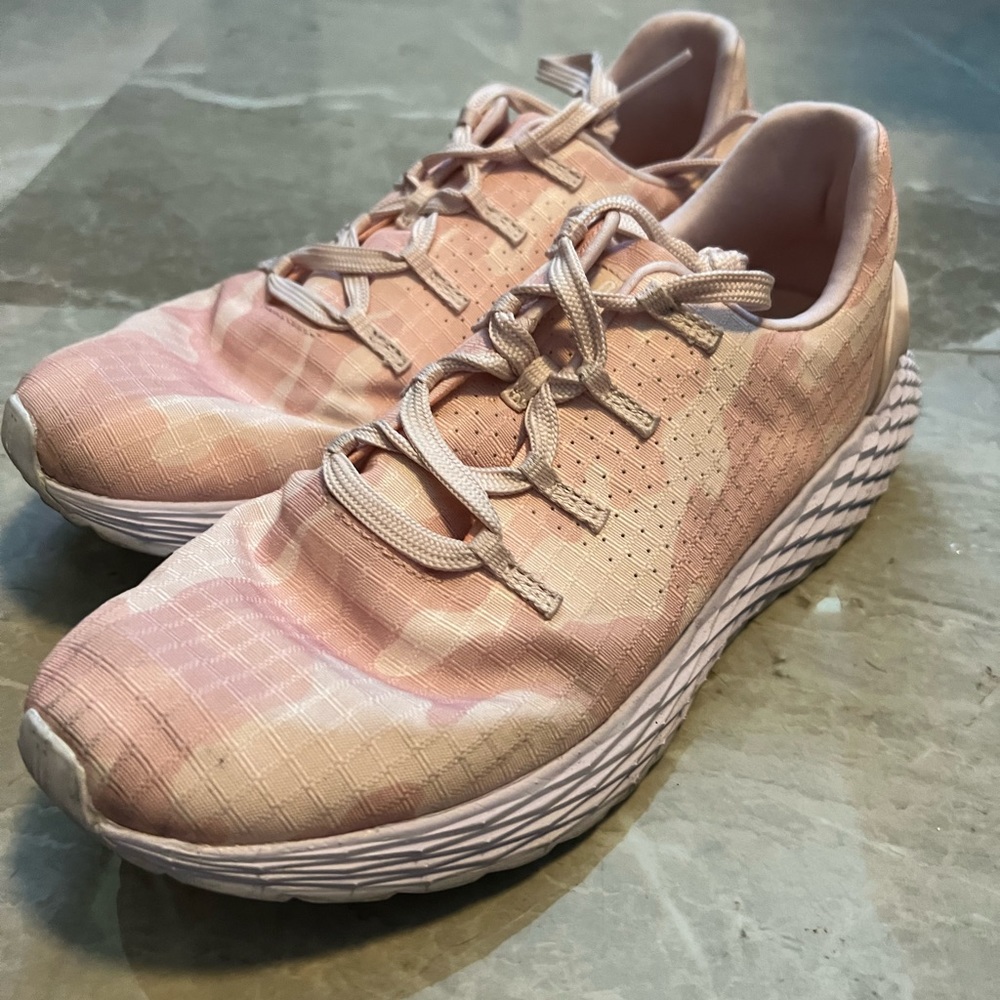 NOBULL rip stop runners womens 8.5 pink Camo
